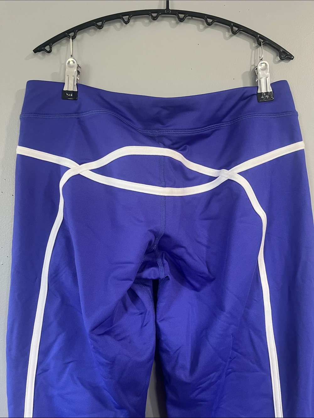 Woman’s lululemon athletica Deep Blue Wide Leg Leggings 8 - Picture 6 of 7